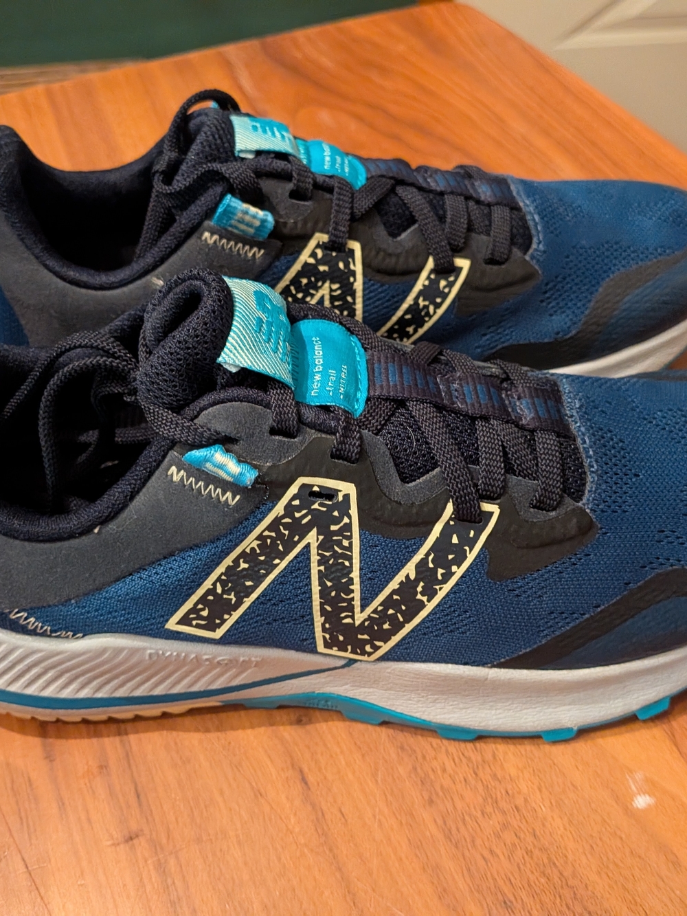 New Balance Navy and Teal Running Shoes 8.5